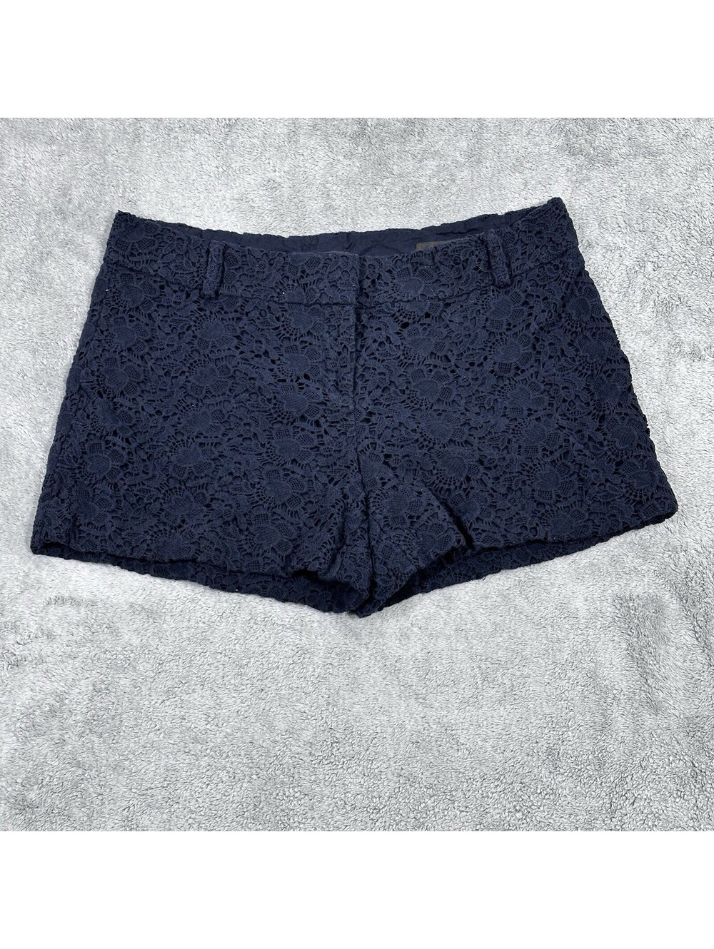 LOFT Women's Size 10 Navy Blue Floral Lace Shorts Scalloped Overlay Side Zip